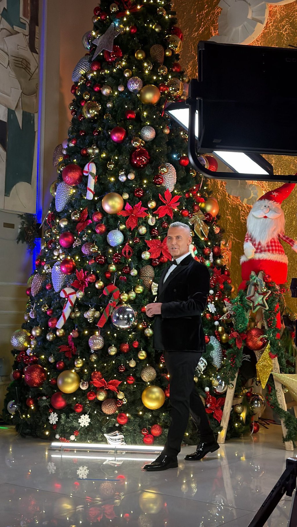 Samo da mi majka bude dobro, da imam razloga za osmeh: Veliki novogodišnji intervju Milana Miloševića! Otkrio svoje planove, ciljeve i strahove, a evo šta je poželeo od Deda Mraza!