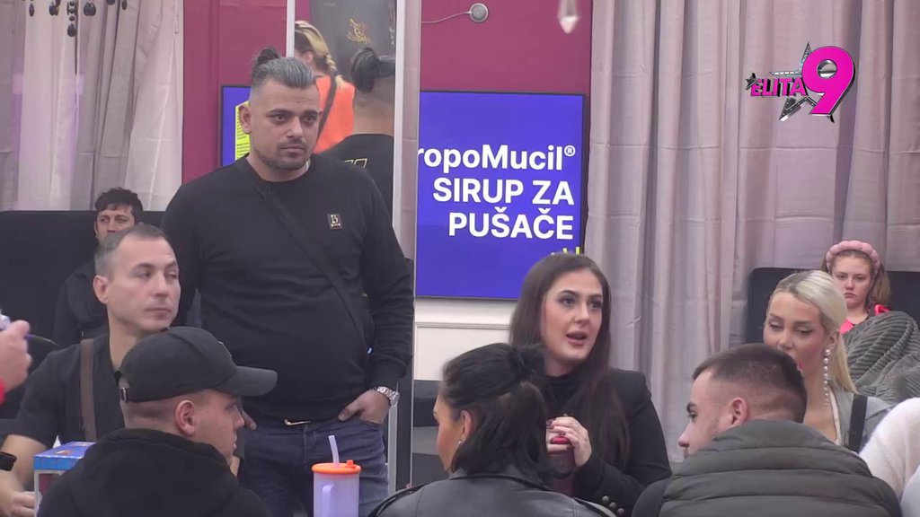 Opet sumnjičav: Takmičari ubacili Bori bubicu u glavu da se Anastasiji sviđa Alibaba, njemu nije lako! (VIDEO)