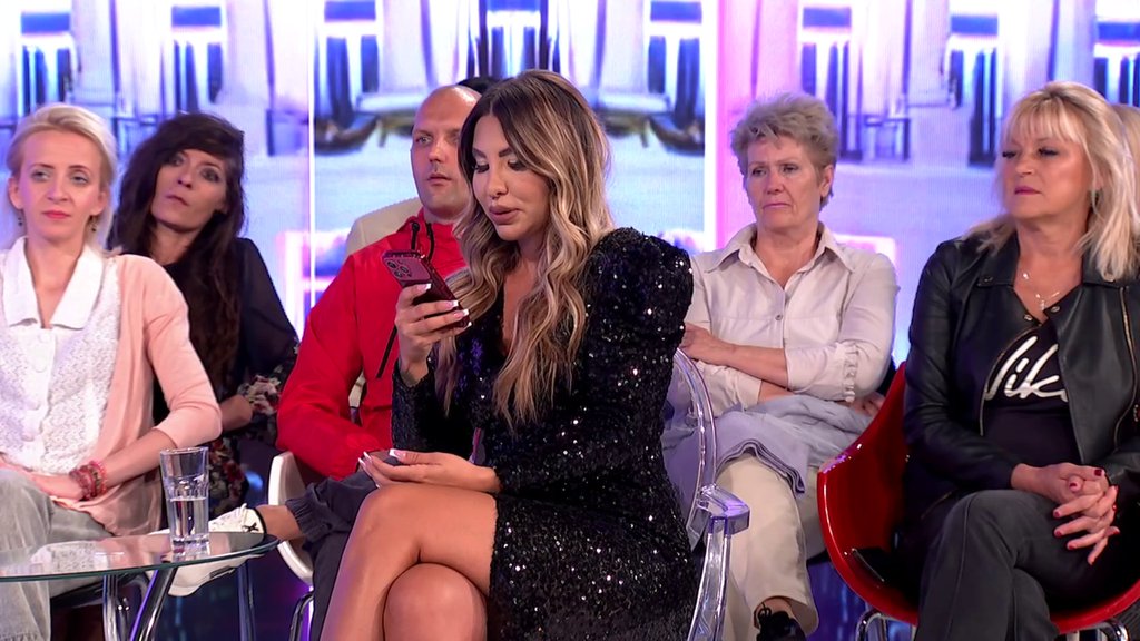 Raskrinkavanje kakvo se ne pamti! Gledateljka otvorila pandorinu kutiji o Aneli, pa je dokrajčila: Baju je stid da ispriča... (VIDEO)