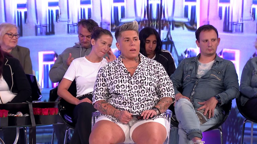 Voleo bih da se zaljubi u Pošelinu: Munjez zapalio maštu gledalaca željom da vidi Slađu i Terzu kao par, a onda Stefani razvezala jezik i sasula sve o Milici Veličković! (VIDEO)