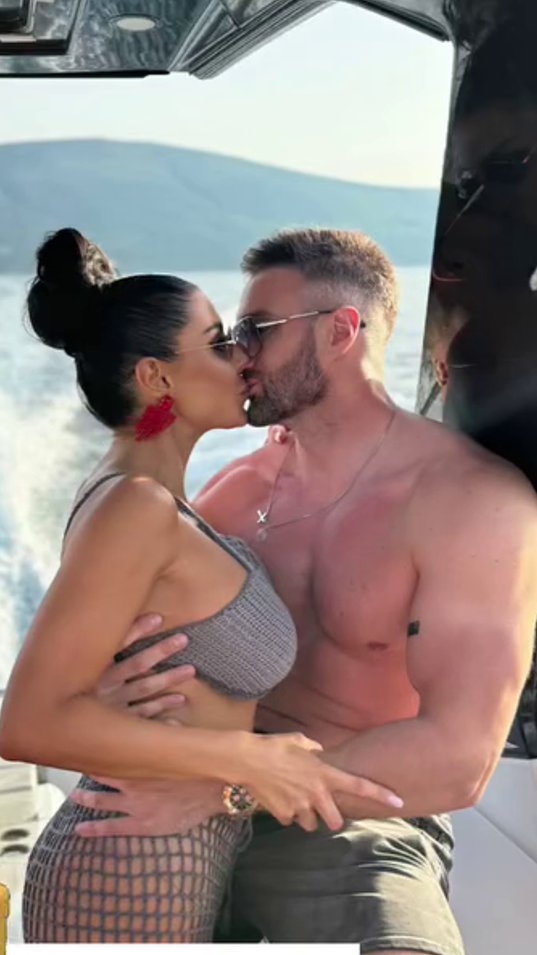 Maja htela da rasturi brak pevačici?! Oglasila se Mia Borisavljević nakon Stanijinih tvrdnji da je Marinkovićeva želela da joj preotme zgodnog muža: Verujem da ona...
