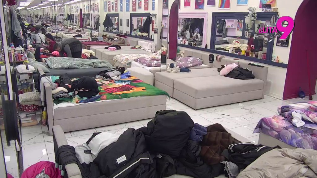 OVAKVO PONAŠANJE SE NEĆE TOLERISATI! Njih šestoro žestoko kažnjeni, Veliki šef reagovao!