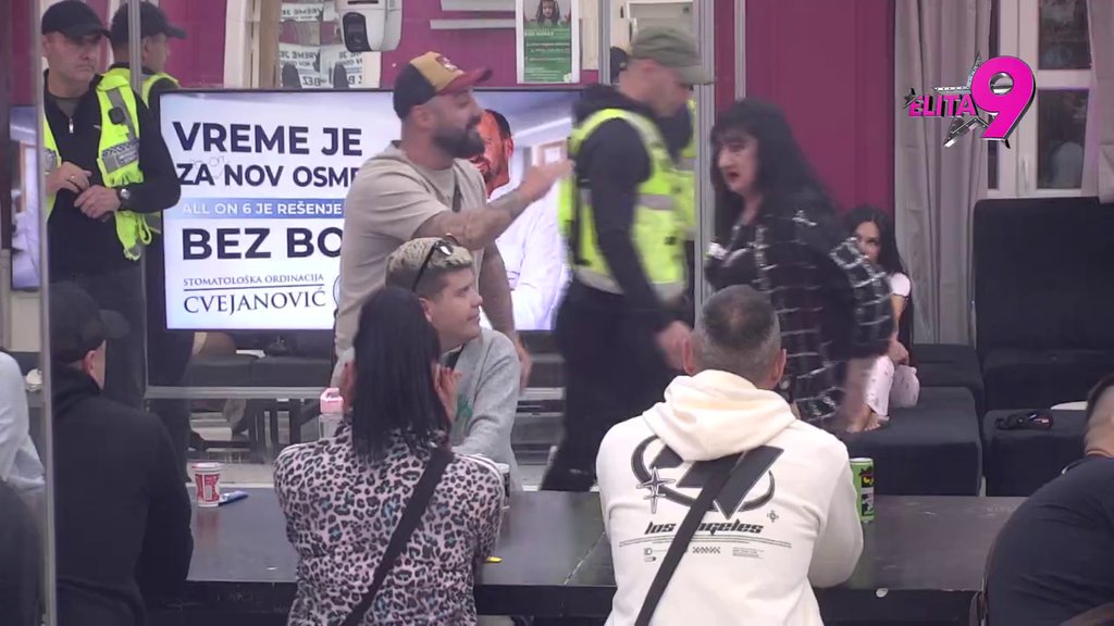 Tetovske animir dame opet tresu Elitu:  Dušica se pere svim silama, Belom kućom kruži priča da je radila u Milosavinoj JAVNOJ KUĆI (VIDEO)