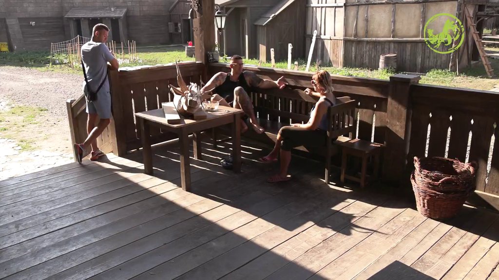 'GLUPIRAŠ SE ZA MELE PARE' Kristijan sasuo Barbi bolnu ISTINU u lice, pa joj dao očinski savet: Mani se PEVANJA (VIDEO)