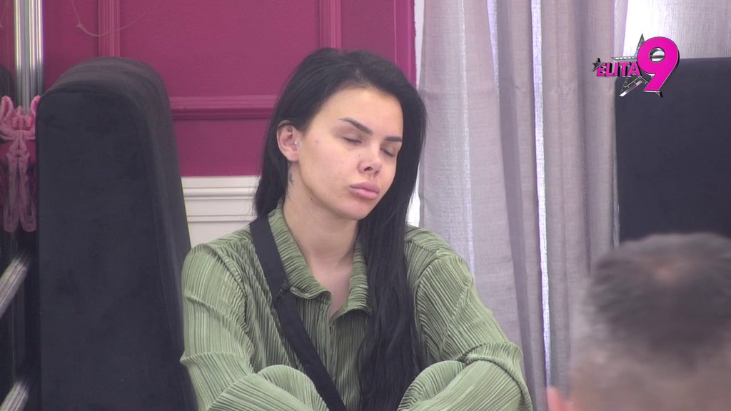 Ti si jedna cirkuzantska mečka, volim da gledam tvoje uništenje! Sofija krenula da spušta loptu sa Urošem, on ni da čuje, RASPALIO JOŠ ŽEŠĆE! (VIDEO)