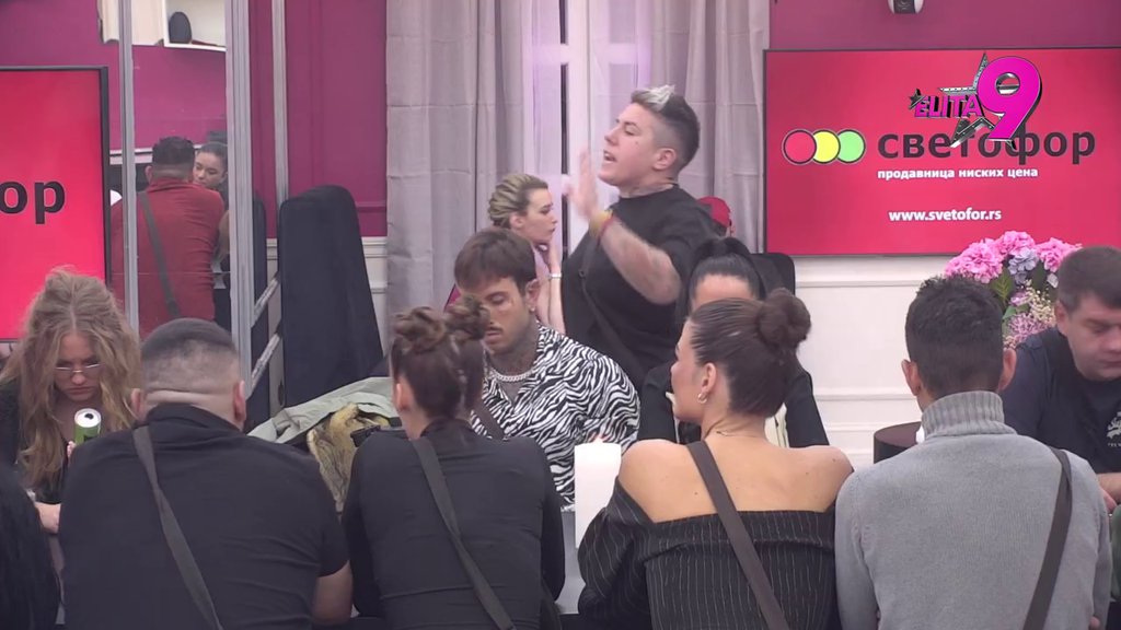Karambol u Eliti: Janjuš šokiran saznanjem da bi se Luka odvojio od Filipa zbog Aneli, takmičari poskakali na noge i osudili ga! (VIDEO)