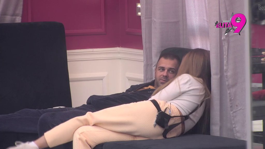 PRVI TEST! Milan dao zadatak Sofiji, evo šta je morala da uradi za njega KAO PRAVA DOMAĆICA! (VIDEO)