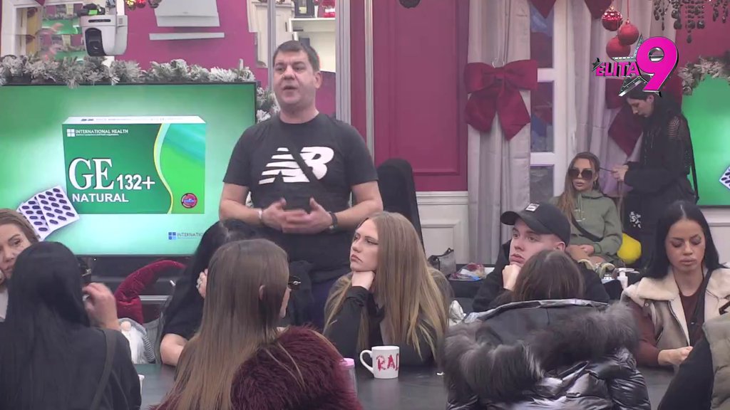 Ivan zaratio sa Asminom, Filip prozvao Teodoru! HAOS ZA CRNIM STOLOM NA POČETKU ANKETE! (VIDEO)