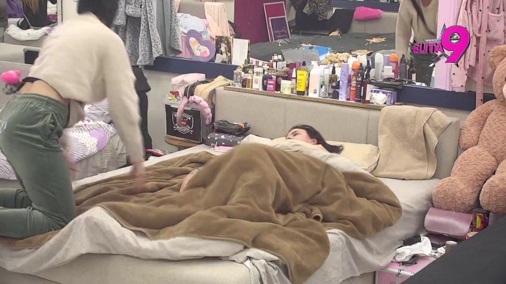 NADULA SE OD PLAKANJA! Anita ne suši obraze otkad joj je Filip rekao ZBOGOM I PRIJATNO! (VIDEO)