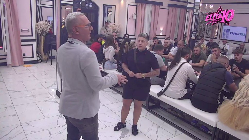 Anđela besna kao ris, ne želi da je povezuju sa Poršelinom! Optužila Lazićevu da joj se privaljivala u društvo! (VIDEO)