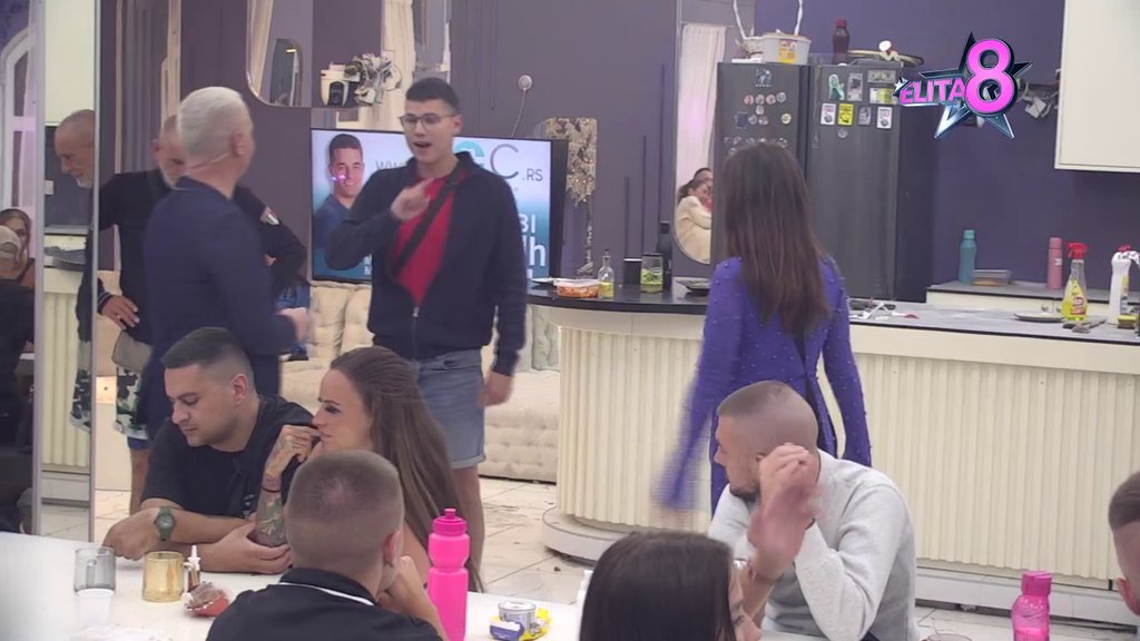 Ori se Bela kuća! Peja nastavio da PONIŽAVA Enu, pljušte uvrede na sve strane: Od srca ti želim da ono što sam ja doživela da imaš istog takvog zeta (VIDEO)
