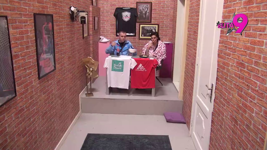 Preterano sit svega: Bora Santana odsvirao kraj sa Anastasijom (VIDEO)