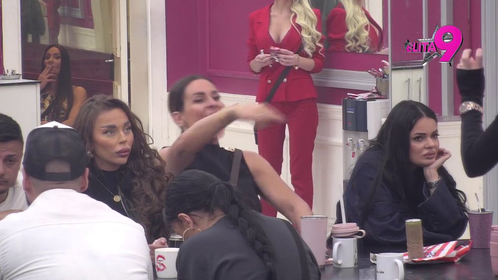 FU*SO, JE*EŠ SE 15 GODINA SA BOBANCEM: Milena rešila da dokaže da je Vanja bila Žani LAŽNA prijateljica, svrstala je u najveći ljudski šljam: SEDELA SI MI SA DECOM... (VIDEO)