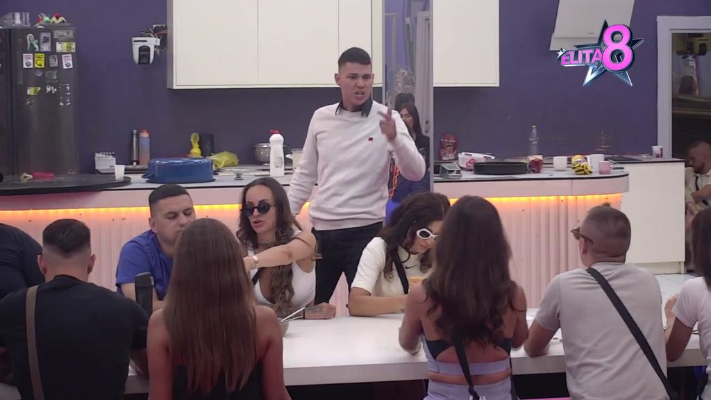 Ne mogu da verujem da sam sa tobom spavala 6 meseci: Ena Čolić ekplodirala i napravila haos! Zbog Pejinih pohvala Sanje Grujić zatresla zidove Bele kuće! (VIDEO)