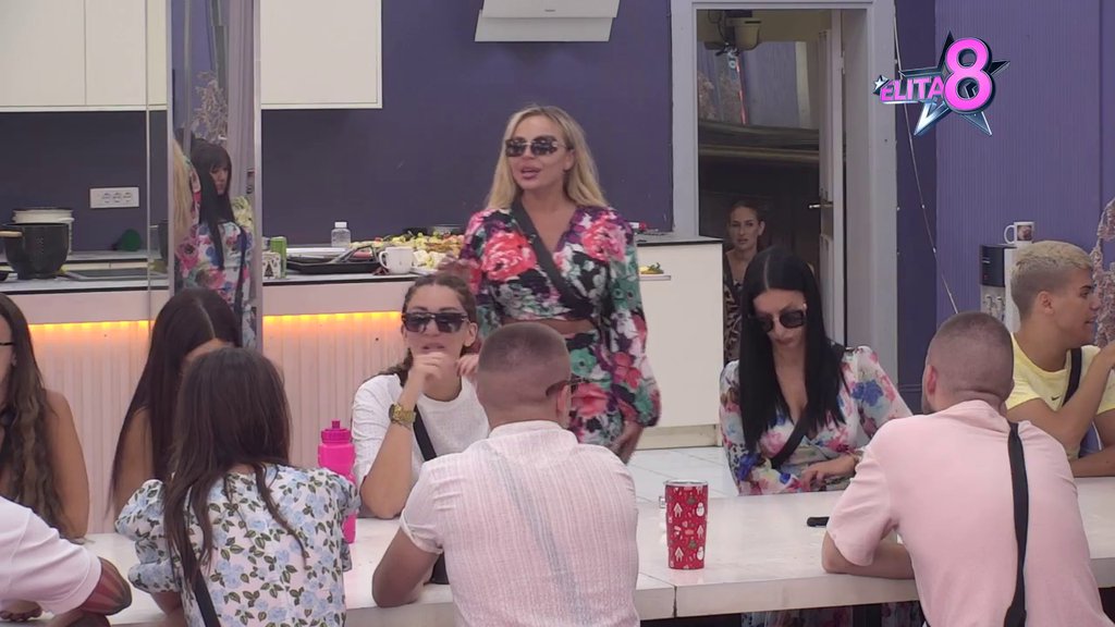 OSTAVILA JE PORODICU PO STRANI: Munjez potkačio Draganu kao nikada do sad, Aneli istakla da je Luka najuobraženiji! (VIDEO)