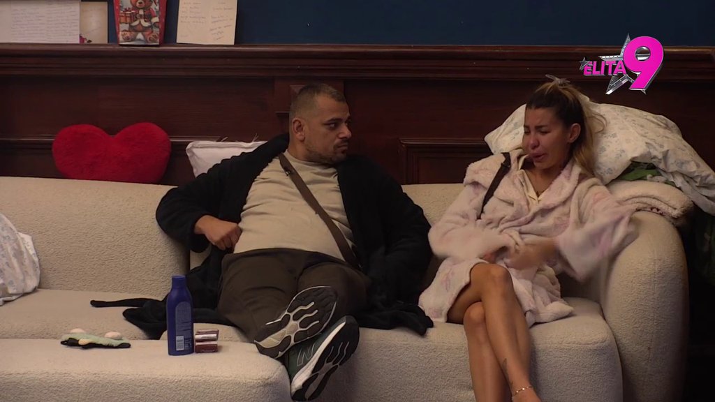 UTONULA U OČAJ: Aneli briznula u plač, priznala da je teret koji nosi na duši RAZARA! (VIDEO)