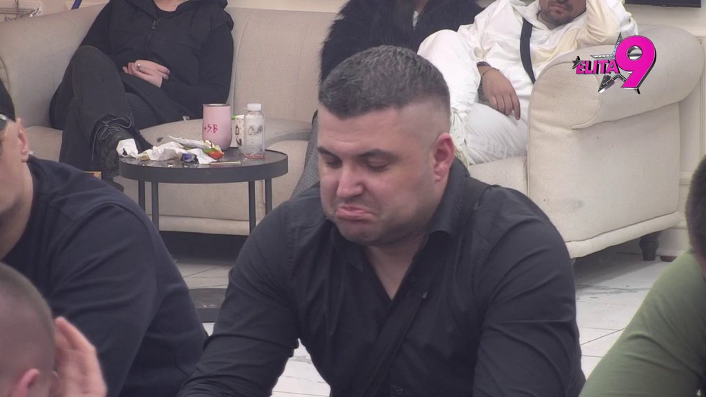 Kad je uzimala čokoladice Staniju nije pozdravljala: Dačo detaljno izanalizirao odnos Maje i Asmina, evo šta je novo detektovao! (VIDEO)