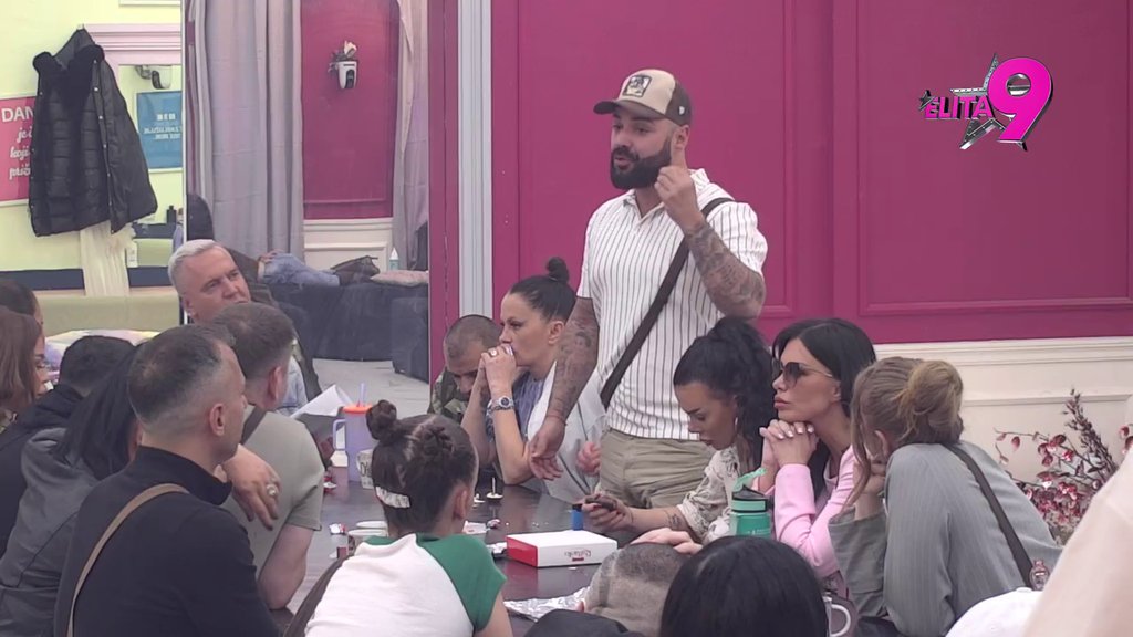 ZABORAVILA NA SLIKU SA DANETOM?! Sofija nastavlja da se pere od starijeg verenika, pozvala majku da ga tuži (VIDEO)