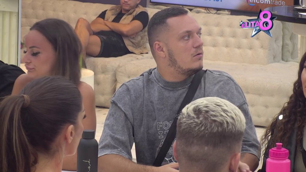 UGROZILA SI MOJU VEZU: Karić se bez dlake na jeziku obratio Anđeli i Gastozu, primetio da je on PROCVETAO bez Đuričićeve! (VIDEO)