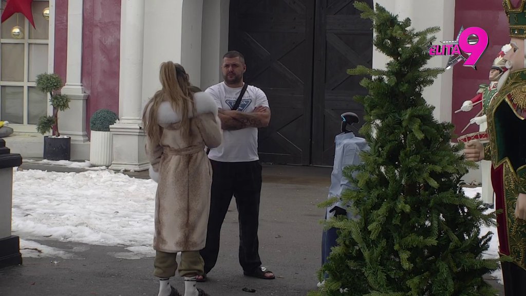 Pričala si da mi je sestra s*lovana! Aneli i Asmin ponovo URLIČU JEDNO NA DRUGO, ona mu pomenula Mustafu, Minku i Mevlidu! (VIDEO)