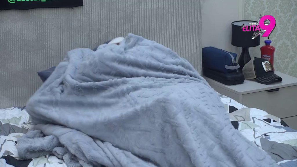 Au, kakvo poniženje! Luka ne može dublje, legao sa Aneli u krevet u hotelu (VIDEO)