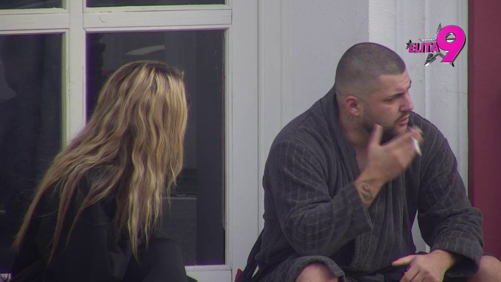 Vrhunska domaćica! Pogledajte Anelin recept za supu, Asminu krenule suze od smeha (VIDEO)