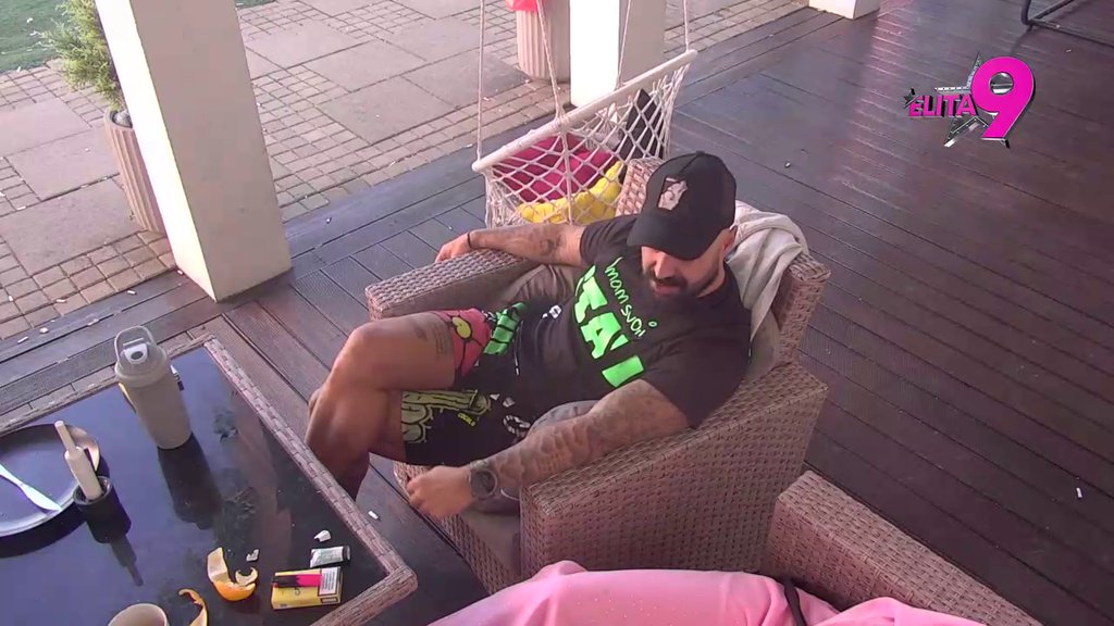 RAZBACAN SAM NA 100 STRANA: Luka ne zna gde udara, pokušava da okrene cimere protiv Asmina i Janjuša (VIDEO)