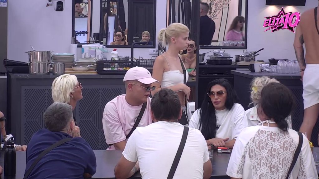Satnica mi nije 100e nego 1000: Mirjana izazvala haos svojim obraćanjem! (VIDEO)