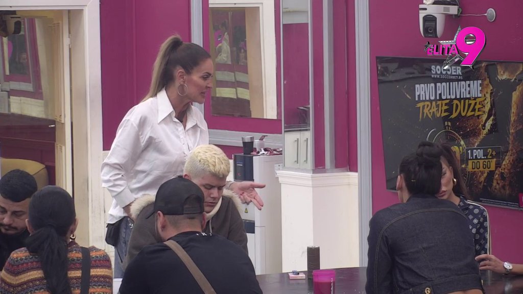 BILO MI JE ŽAO MAJE: Aneli o Asminovim uvredama upućenim Marinkovićevoj, nazvala ga MONSTRUMOM pa je Kačavenda otkrila Durdžićevu igru (VIDEO)