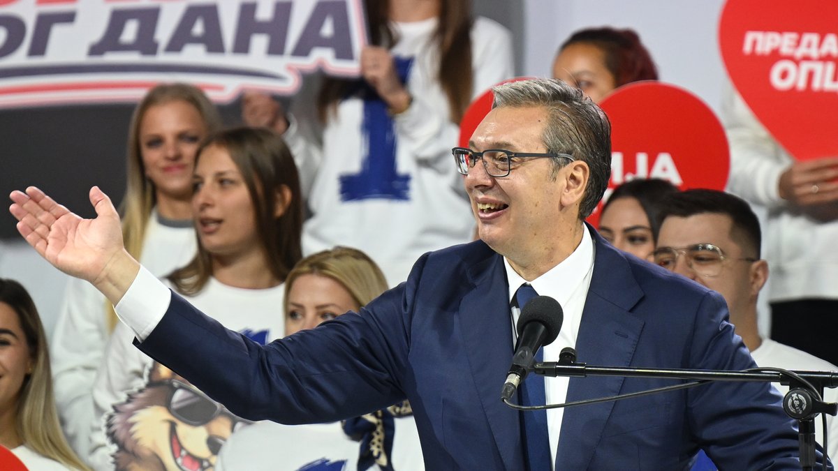 VUČIĆEVA MOĆNA PORUKA ODZVANJA ŠIROM ZEMLJE: Novi Sad je Srbija, Srpska Atina, bio je i uvek će biti! Ne damo nijedan grad, ne damo im Srbiju