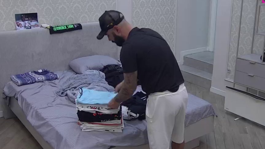 Da mu hotel bude cakum-pakum, kad već život nije: Luka Vujović okrenuo novi list, sređuje haos koji mu je Aneli priredila! (VIDEO)