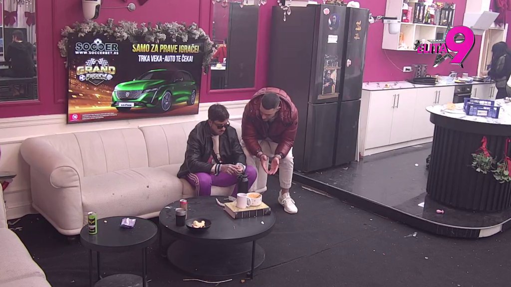 Sramota me da pogledam ljude u oči: Đukić na ivici suza zbog muvačine s Aneli, Anđelo dao sve od sebe da ga uteši! (VIDEO)