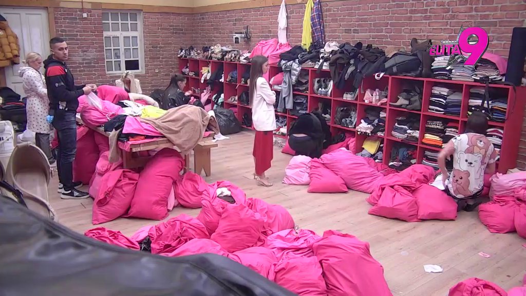 Kakav sedmi, o čemu se ovde radi? Sara dobila amneziju na broj svojih partnera, ubeđena da je ljubav između nje i Luksa OGROMNA (VIDEO)