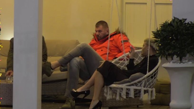 Mnogi bi se složili sa njim! Uroš otkrio koje osobine treba da ima njegov partner, pa se posavetovao sa Janjušem oko Karla: Odlepio je za mnom (VIDEO)
