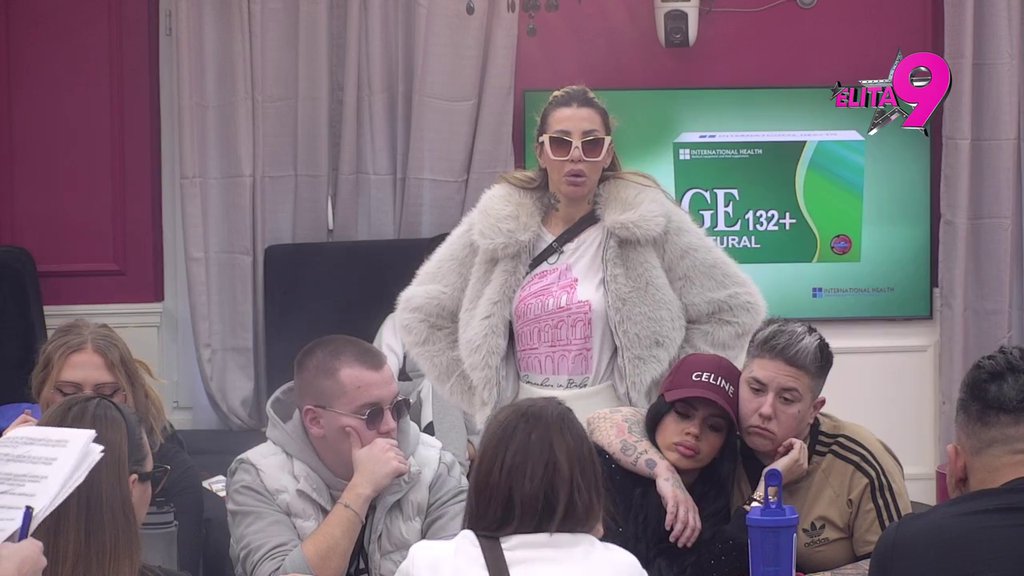 Imam pravo da imam taktiku: Alibaba očas posla razbucao prijateljstvo Aneli i Jovane pevačice, tikva pukla brže nego što se očekivalo! (VIDEO)