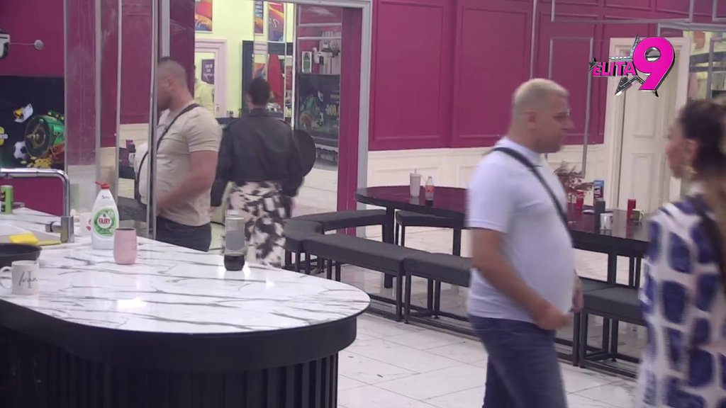 Leti perje! Žestoka svađa Bore i Boginje, čašćavaju se uvredama kao nikad (VIDEO)