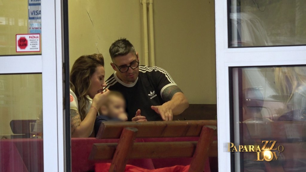 PAPARACO! Kristijan Golubović i Kristina nakon pomirenja nikad zaljubljeniji: Ne odvajaju se, a evo gde su uhvaćeni s decom (FOTO)