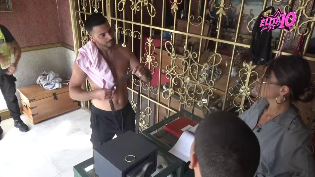 Založila Majinu haljinu u kojoj je bila kod Cara: Slađa rešila da se osveti bivšoj drugarici na poseban način (VIDEO)