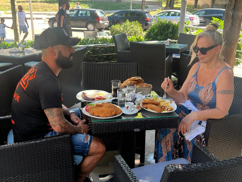 LUKE SE SIN JEDINAC STIDI! Bajo najavio KARAMBOL za Novu godinu, unakaziće Aneli: Izneću sve dokaze o toj k**vetini zbog koje gubi porodicu!