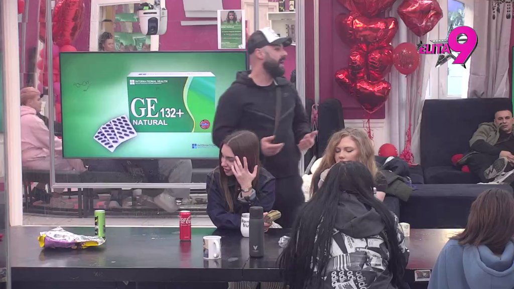 BRITKA SABLJA: Uroš očitao Luki i Aniti lekciju, priznao da je primetio njihovo abnormalno osvrtanje na komentare BIVŠIH PARTNERA! (VIDEO)