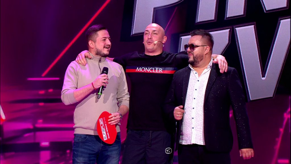 NAGLI PREKID EMISIJE! Desingerica izveo takmičarevog brata, on zapevao pred svima i ušao u Pinkove zvezde (VIDEO)