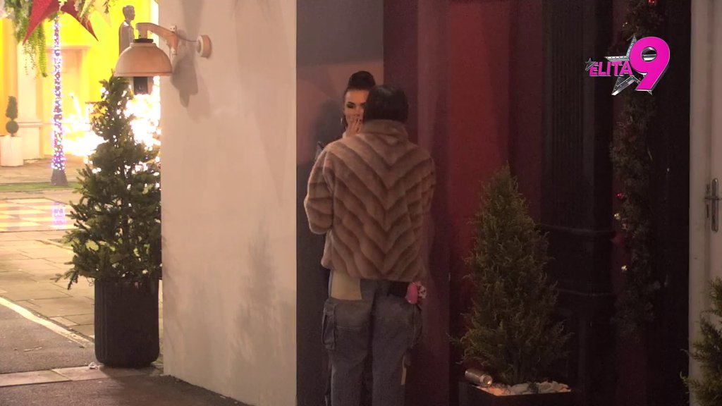 Ponovo kuju paklene planove? Mina i Anita se kriju od kamera, otvaranjem usana jedna drugoj sve otkrile! (VIDEO)