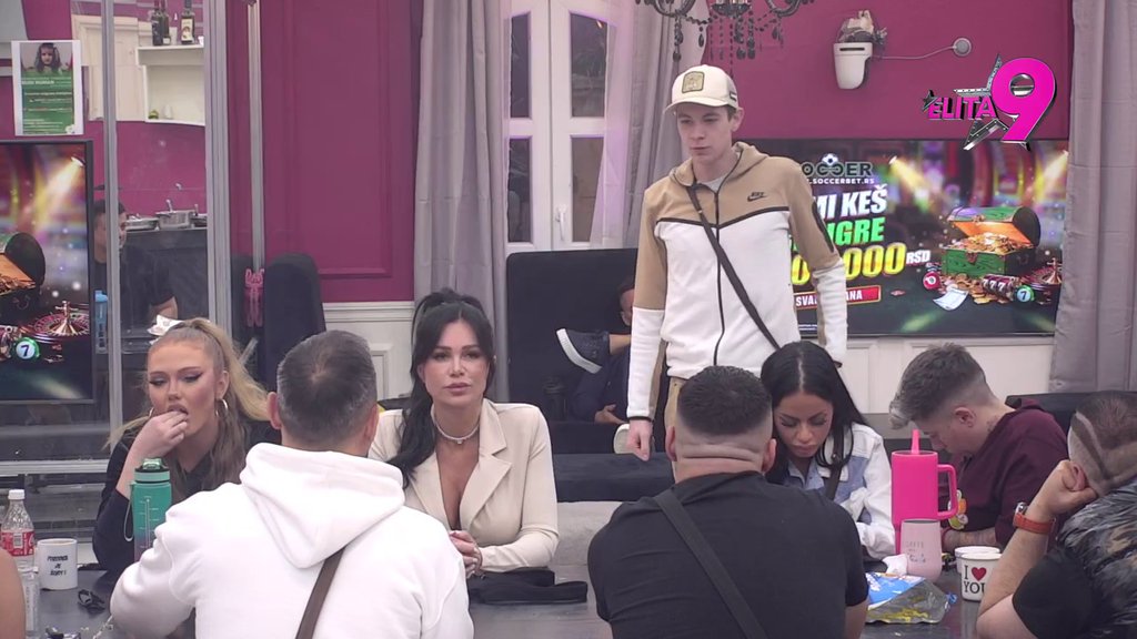 Ušla si kao gospođa, a sada... Mina demolirala Asmina uvredama, Hana dala svoj sud o gorućoj temi u Eliti 9 (VIDEO)