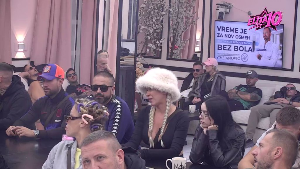 Mi ćemo to da popijemo: Terza zahteva da Glorijin verenički prsten završi u zalagaonici! (VIDEO)