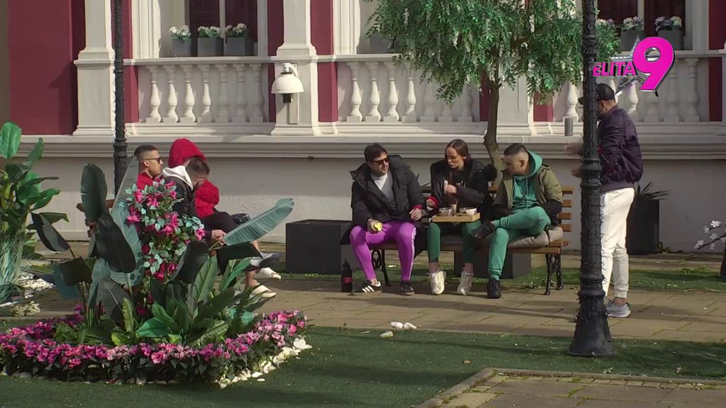 Žestoka pljuvačina: Takmičari unakazili Anitu i Luku! (VIDEO)