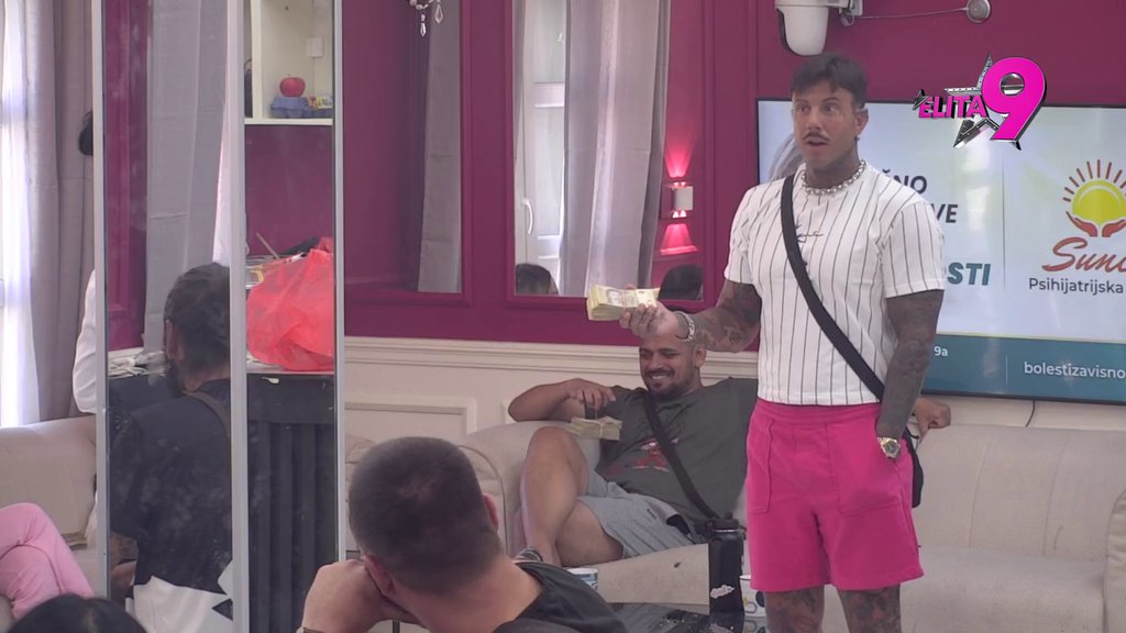 Ovako brutalan nikad nije bio: Đukiću pukao film i žestoko izvređao Staniju, ona ostala u totalnom šoku! (VIDEO)