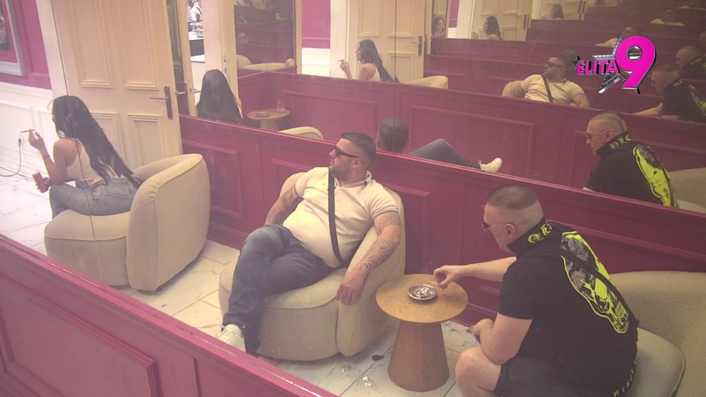 Pobrini se ti za svoju hospitalizaciju! Maja i Asmin ne prestaju da se podbadaju, varnice pršte! (VIDEO)