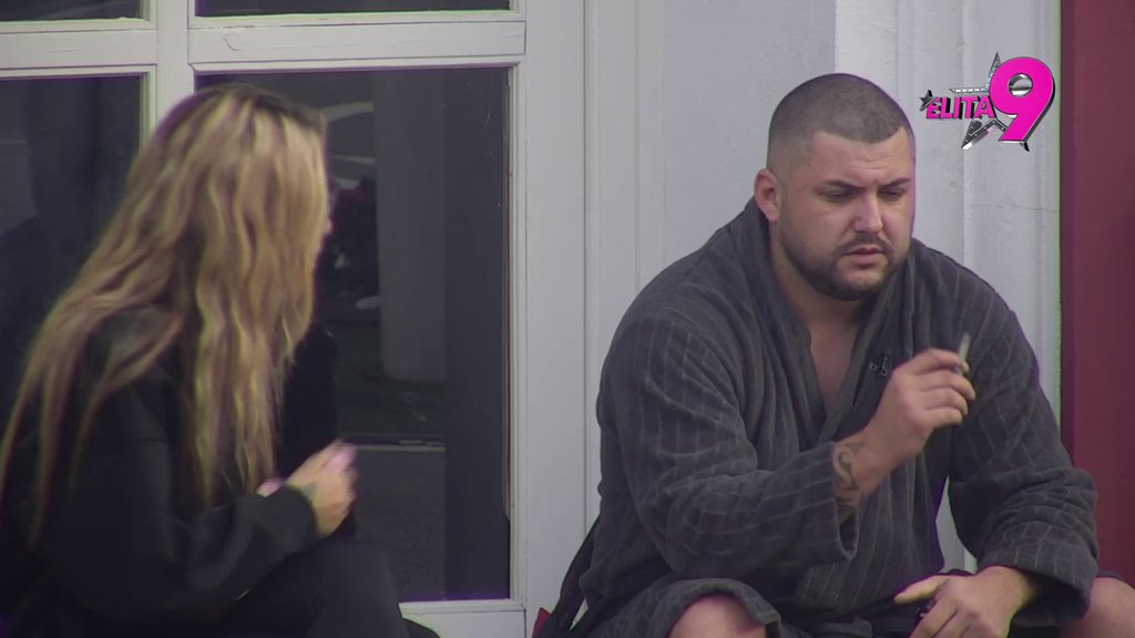 Vrhunska domaćica! Pogledajte Anelin recept za supu, Asminu krenule suze od smeha (VIDEO)