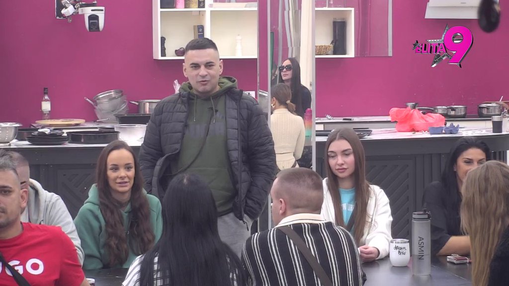 Anita ima veće emocije prema onoj S*KS MAŠINI, nego prema Luki! Bebica stavio ljubav Vujovića i Stanojlovićeve NA STUB SRAMA, ona nije ostala imuna! (VIDEO)