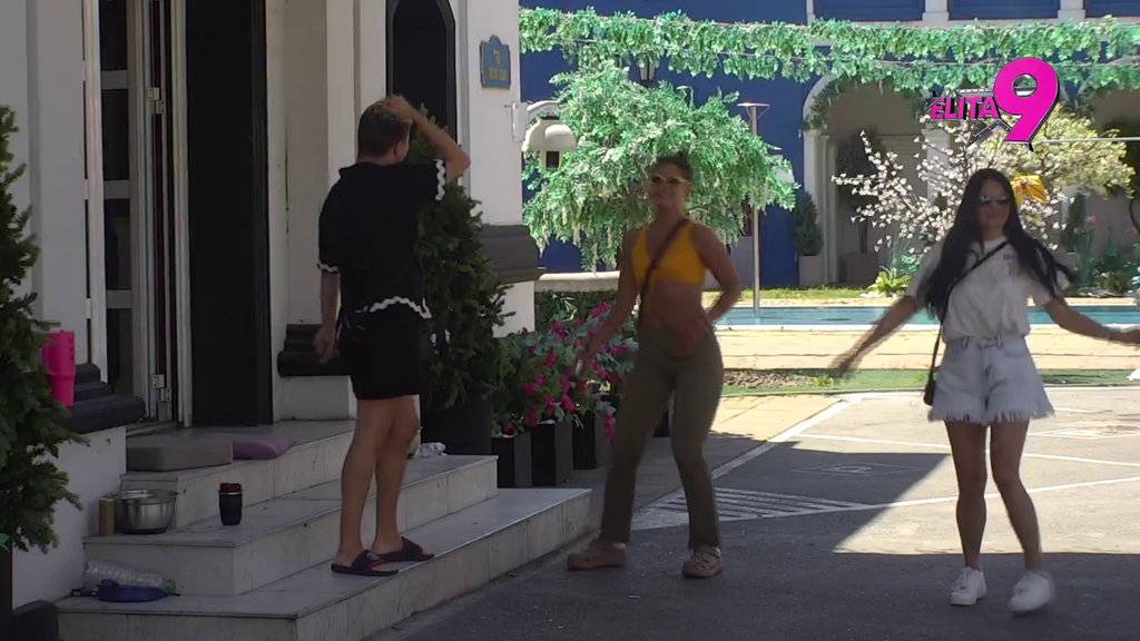 Boginja zna kako do Anđelovog srca: Naručila hit Relje Popovića, on odmah reagovao! (VIDEO)